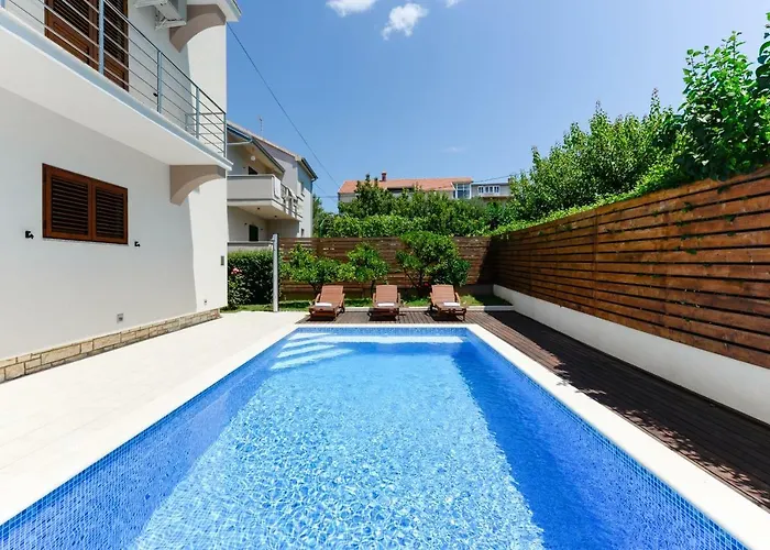 Bosa Apartments شقة