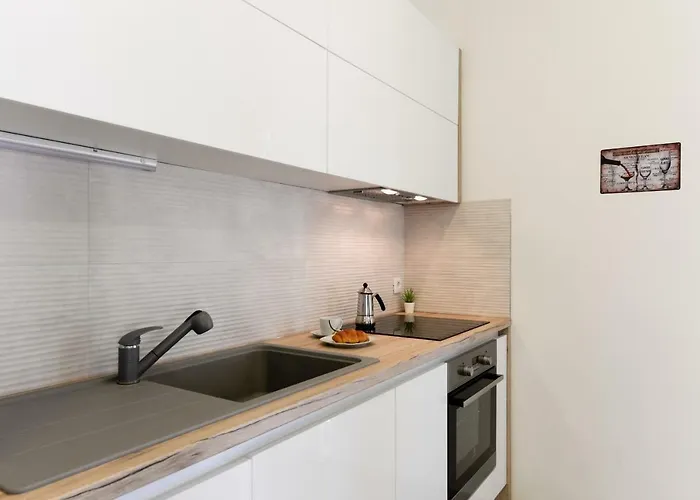 Bosa Apartments زادار