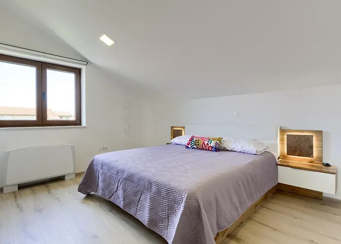 Bosa Apartments * زادار